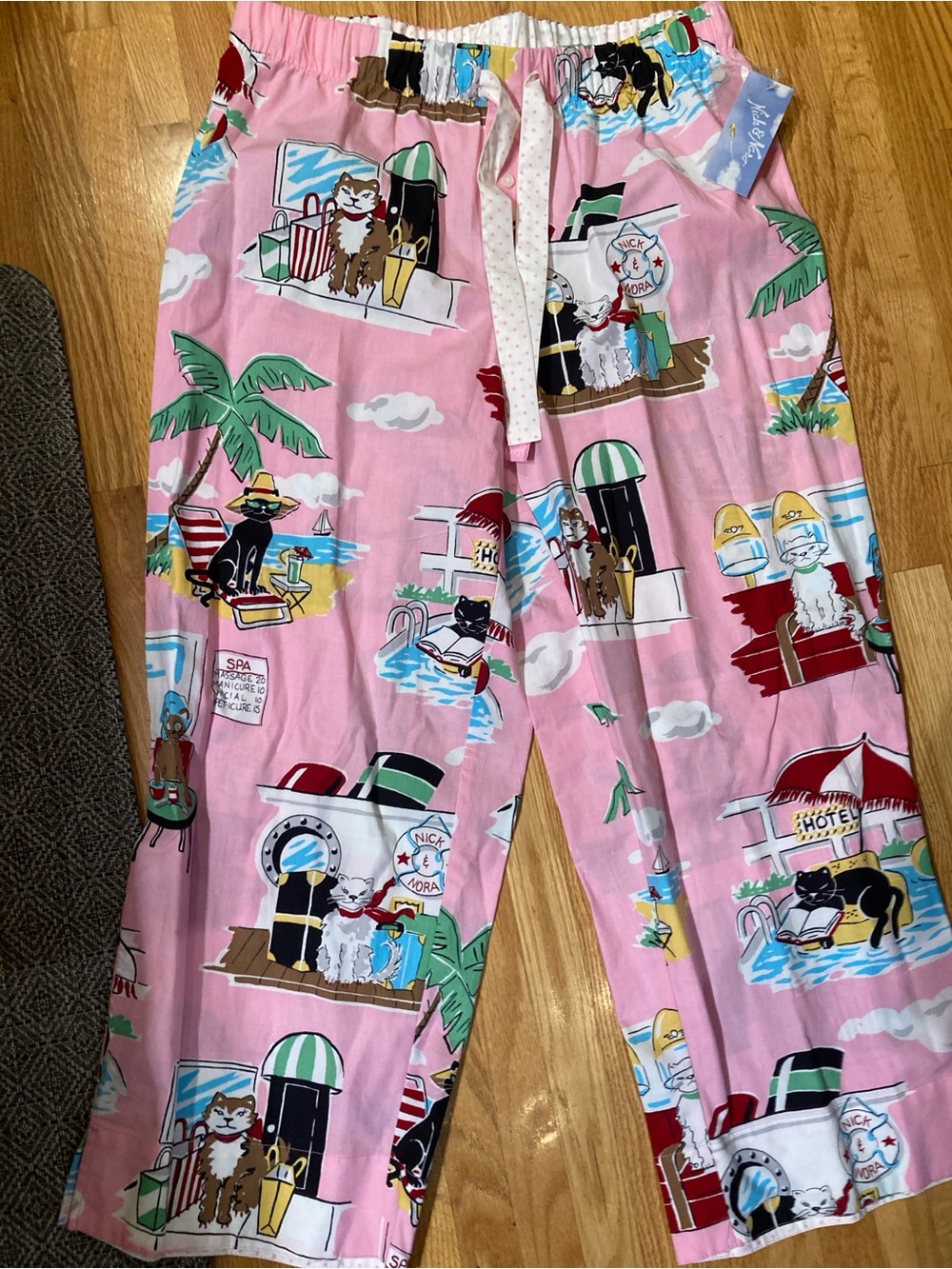 Nick & Nora Womens small Glamourpuss design capris pj pants